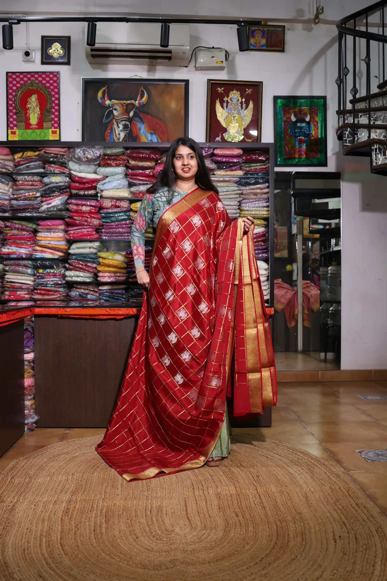 Royal Grid Zari Saree (Maroon)